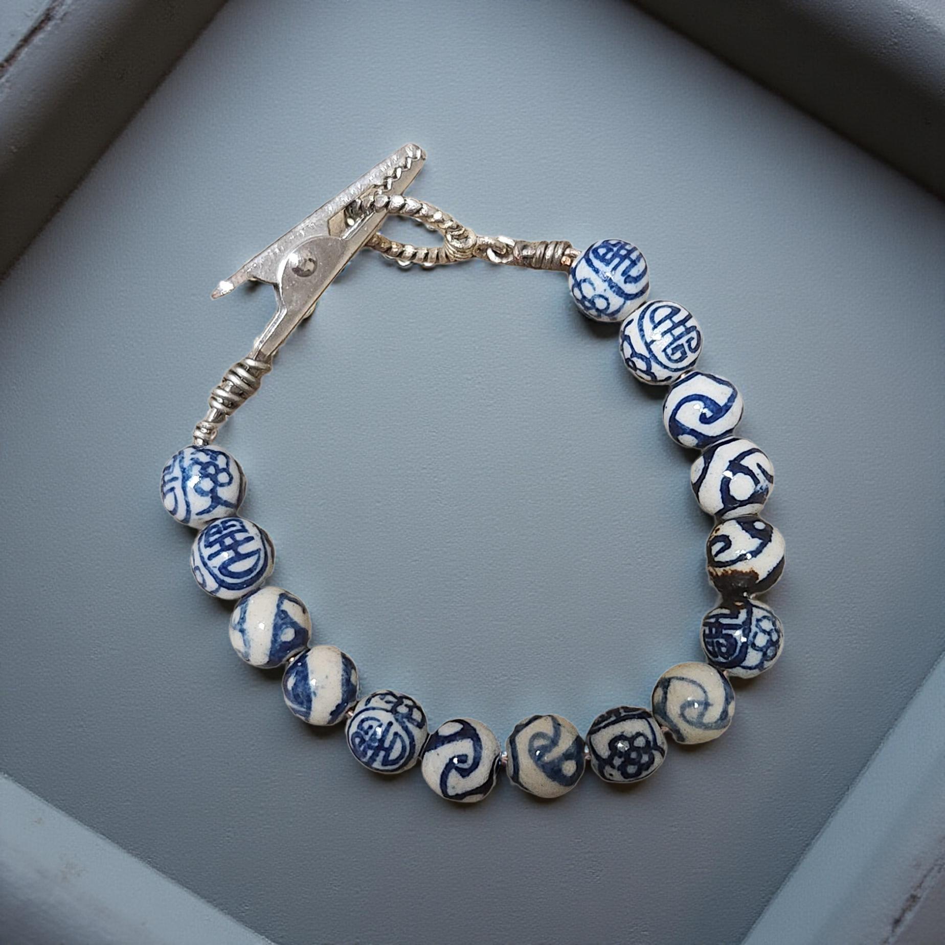 Modern Metal Clasp Bracelet – Stylish Accent - Cypress & Sage - Vermilion