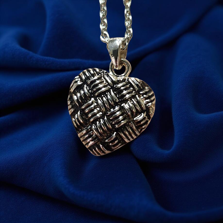 💖 Woven Heart Necklace & Earring Set - Cypress & Sage - Vermilion